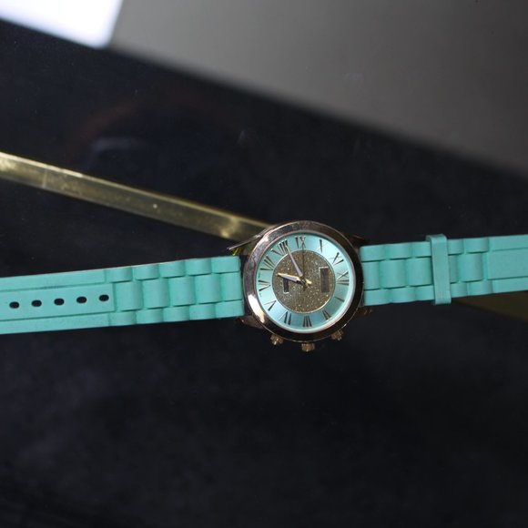 4 Rhinestone Watches (3 Geneva + 1 Vice Versa) - Picture 7 of 13